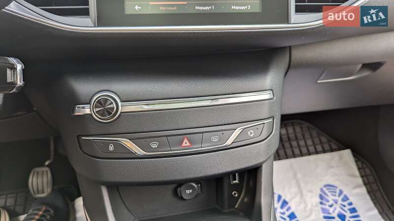 Універсал Peugeot 308 2015 в Івано-Франківську