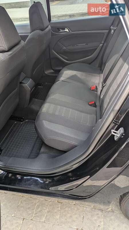 Універсал Peugeot 308 2015 в Івано-Франківську