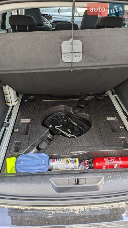 Універсал Peugeot 308 2015 в Івано-Франківську