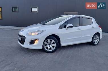 Хетчбек Peugeot 308 2012 в 