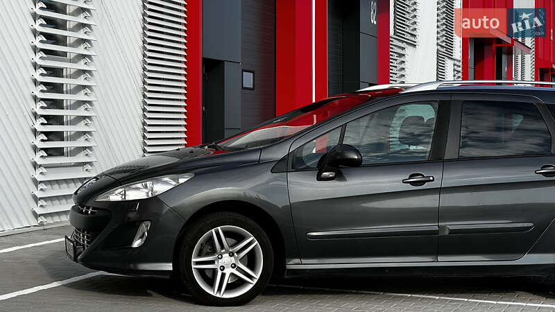 Універсал Peugeot 308 2011 в Львові