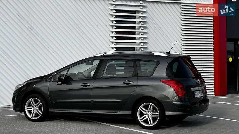 Універсал Peugeot 308 2011 в Львові