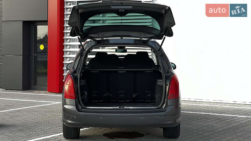 Універсал Peugeot 308 2011 в Львові