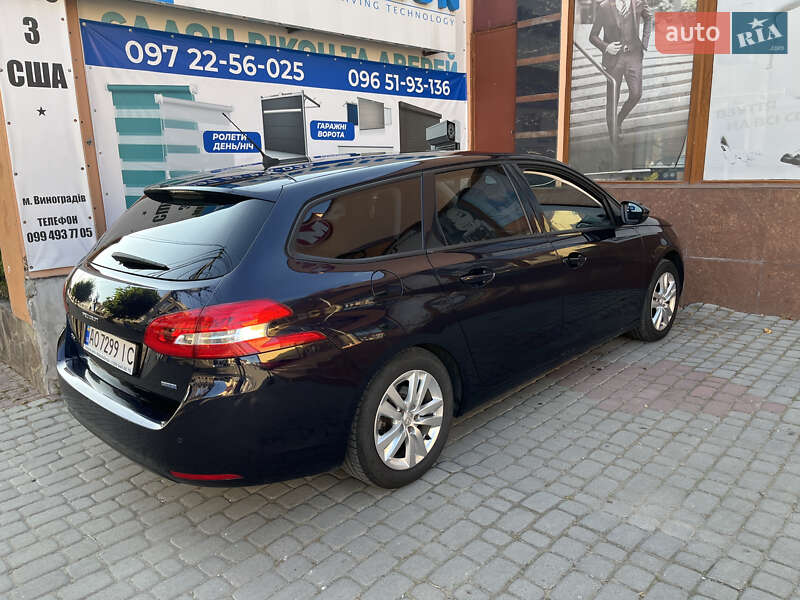 Універсал Peugeot 308 2016 в Виноградові