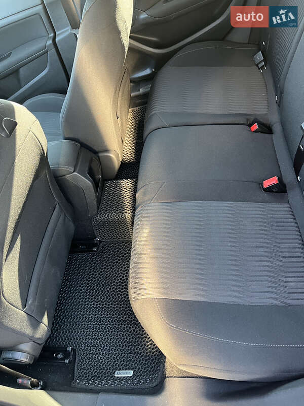 Універсал Peugeot 308 2016 в Виноградові