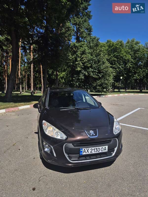 Хетчбек Peugeot 308 2012 в Харкові
