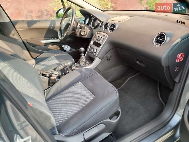 Універсал Peugeot 308 2011 в Києві