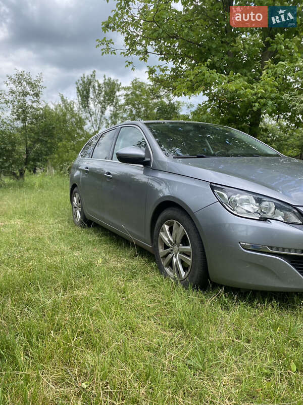 Універсал Peugeot 308 2015 в Шептицькому