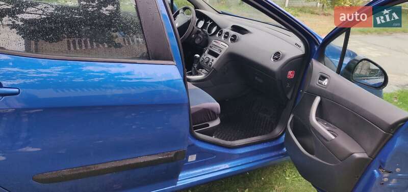 Хетчбек Peugeot 308 2010 в Вараші