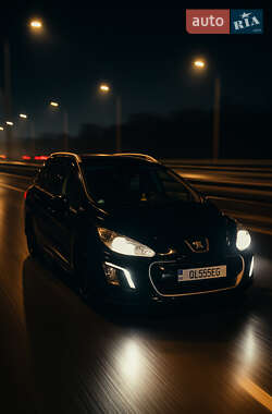 Peugeot 308 2011
