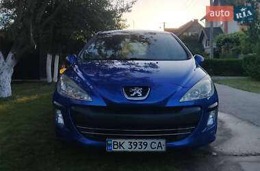 Хэтчбек Peugeot 308 2010 в Вараше