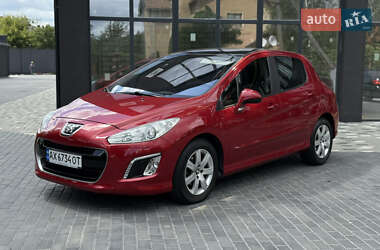 Хэтчбек Peugeot 308 2011 в Полтаве