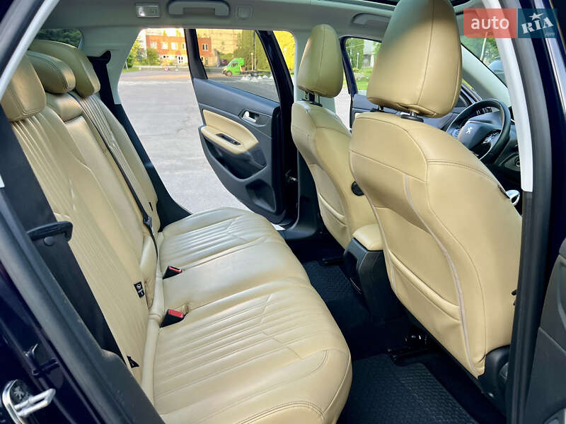 Универсал Peugeot 308 2014 в Ровно