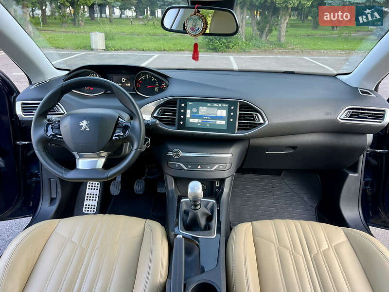 Универсал Peugeot 308 2014 в Ровно