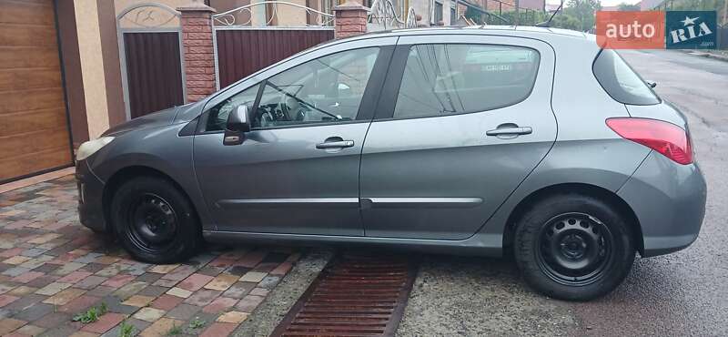 Хэтчбек Peugeot 308 2007 в Мукачево