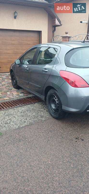 Хэтчбек Peugeot 308 2007 в Мукачево