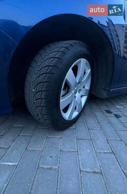 Хэтчбек Peugeot 308 2008 в 