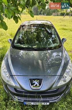 Хетчбек Peugeot 308 2008 в Дубні