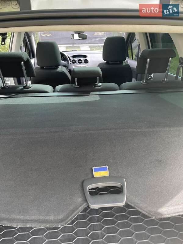 Універсал Peugeot 308 2010 в Чернівцях
