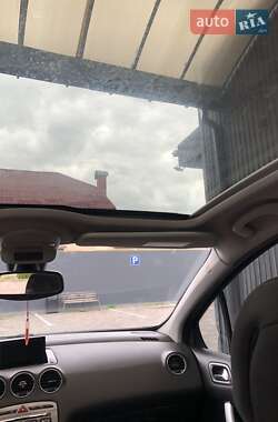 Хетчбек Peugeot 308 2009 в 