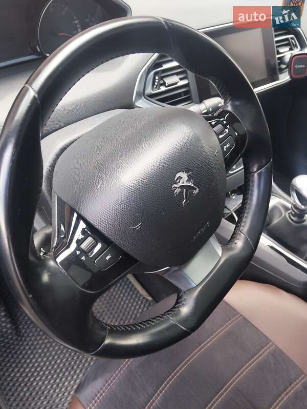 Універсал Peugeot 308 2015 в Маневичах