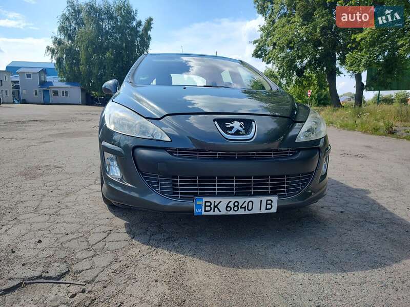 Хетчбек Peugeot 308 2009 в Острозі