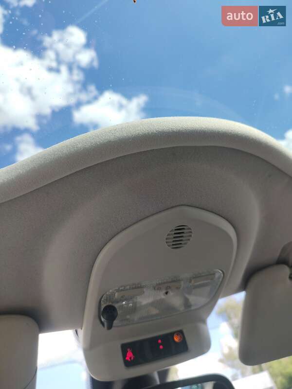 Хэтчбек Peugeot 308 2009 в Остроге