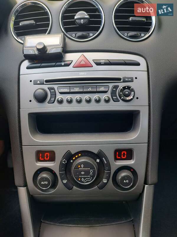 Хэтчбек Peugeot 308 2009 в Остроге