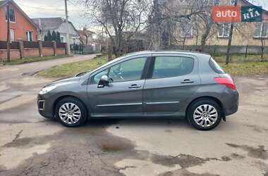 Хэтчбек Peugeot 308 2012 в 