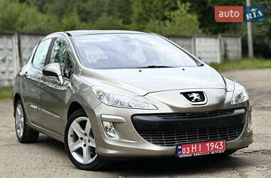 Хэтчбек Peugeot 308 2010 в Львове