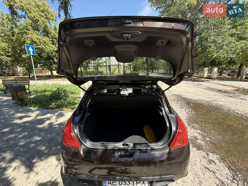 Хетчбек Peugeot 308 2012 в Дніпрі