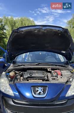 Хэтчбек Peugeot 308 2008 в 