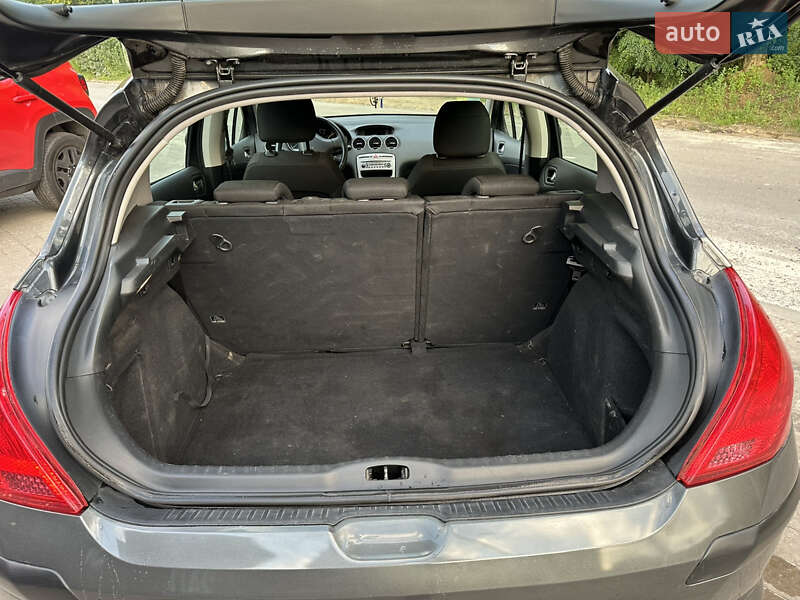 Хэтчбек Peugeot 308 2009 в Львове