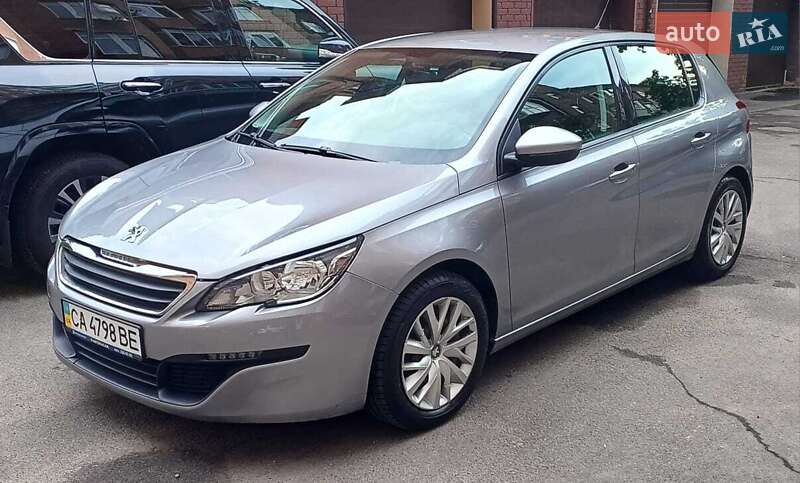 Хэтчбек Peugeot 308 2015 в Киеве