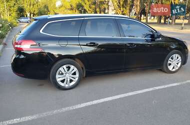 Универсал Peugeot 308 2014 в Кривом Роге
