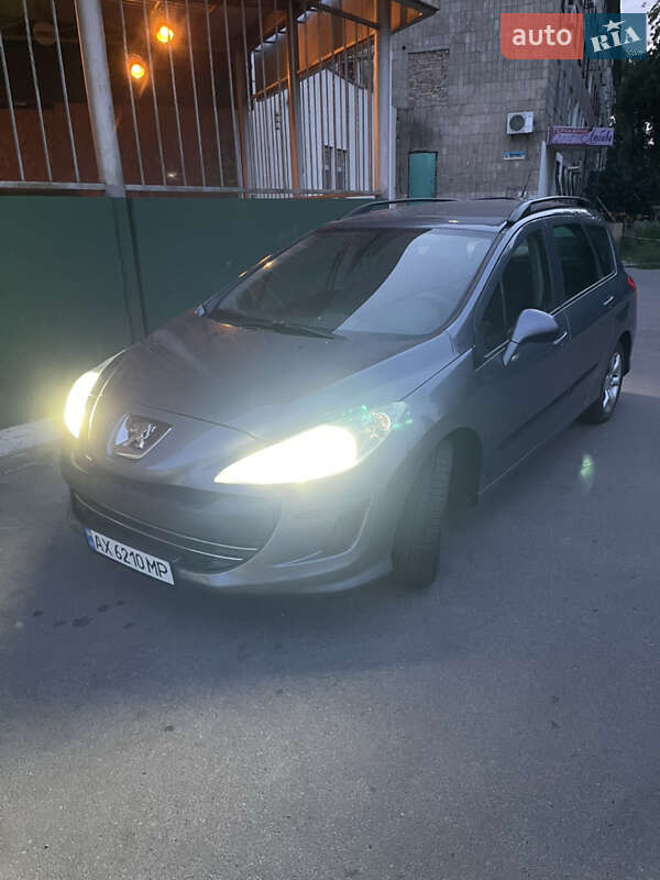 Універсал Peugeot 308 2010 в Полтаві