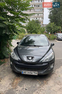 Хэтчбек Peugeot 308 2010 в Днепре