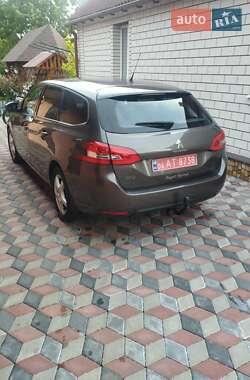 Універсал Peugeot 308 2014 в Звягелі