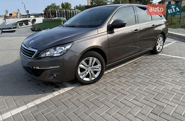Універсал Peugeot 308 2015 в Дніпрі