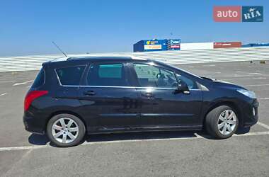Универсал Peugeot 308 2010 в Львове