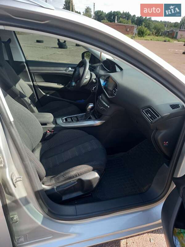 Універсал Peugeot 308 2016 в Чернігові