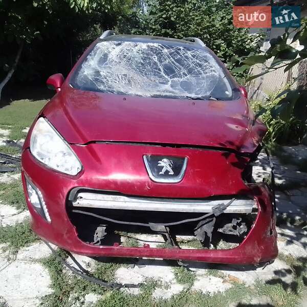 Універсал Peugeot 308 2011 в Черкасах