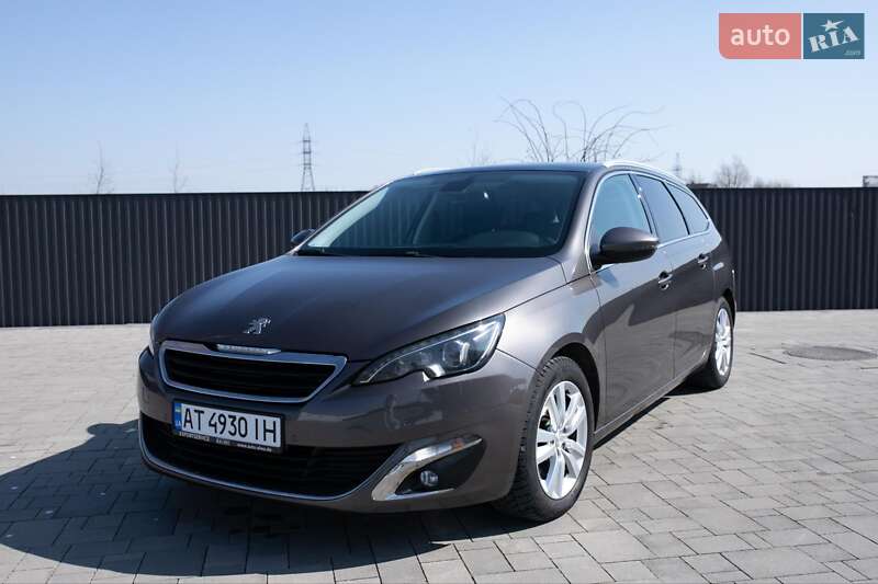 Универсал Peugeot 308 2015 в Брошневе-Осаде