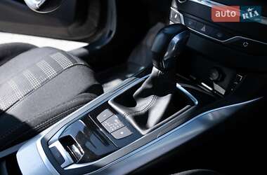 Універсал Peugeot 308 2015 в Брошневі-Облозі