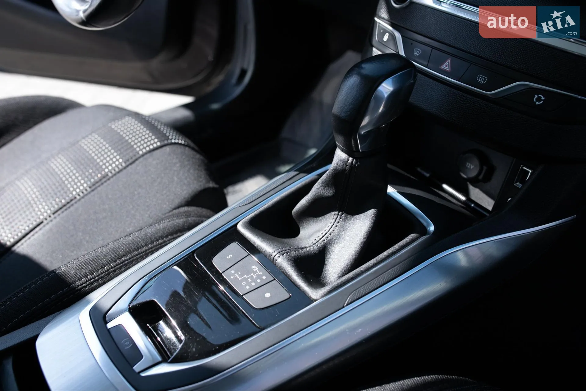 2015 Peugeot 308 - мініатюра 33