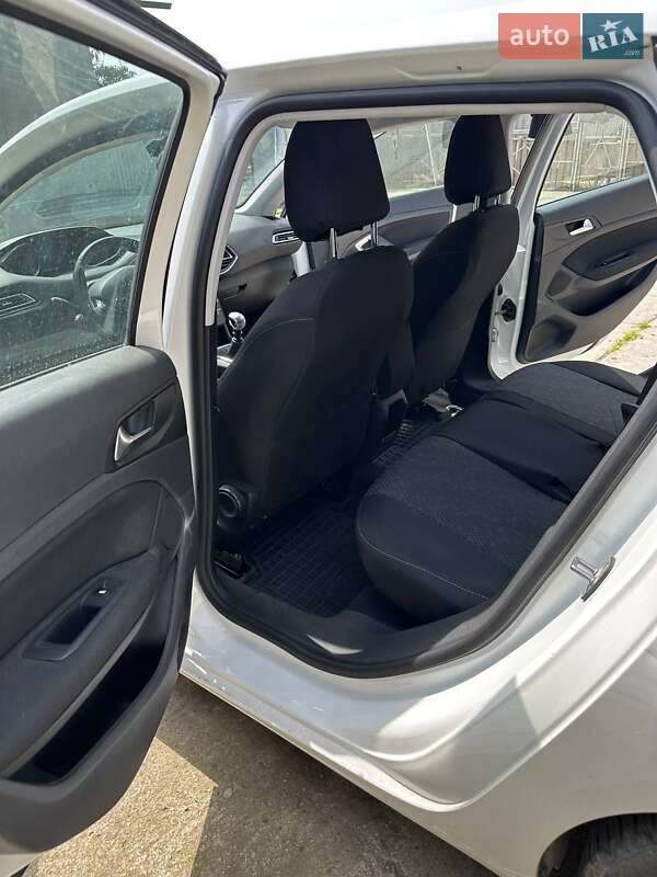 Универсал Peugeot 308 2014 в Тернополе