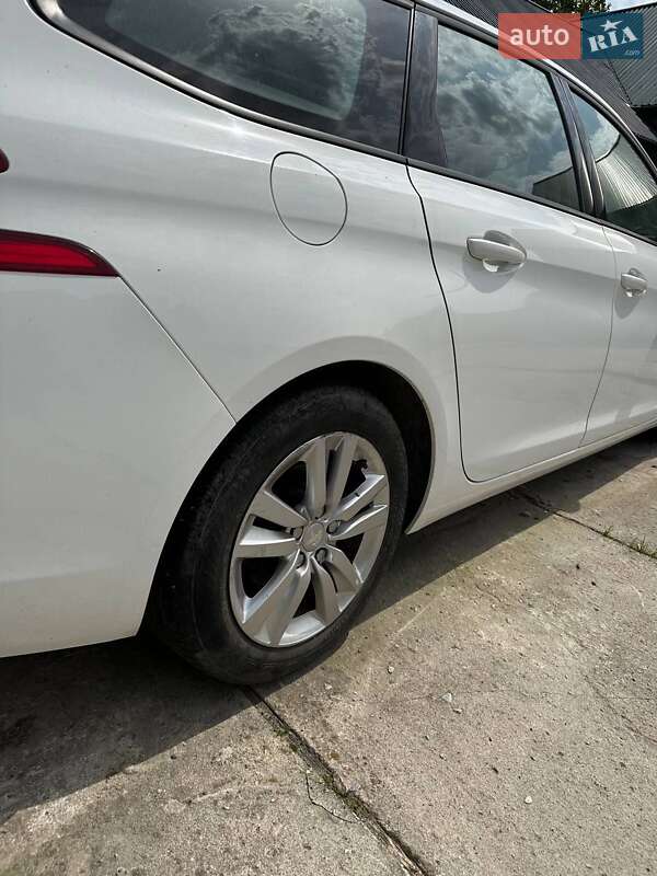 Универсал Peugeot 308 2014 в Тернополе