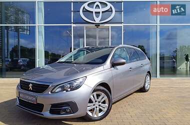 Универсал Peugeot 308 2017 в Киеве
