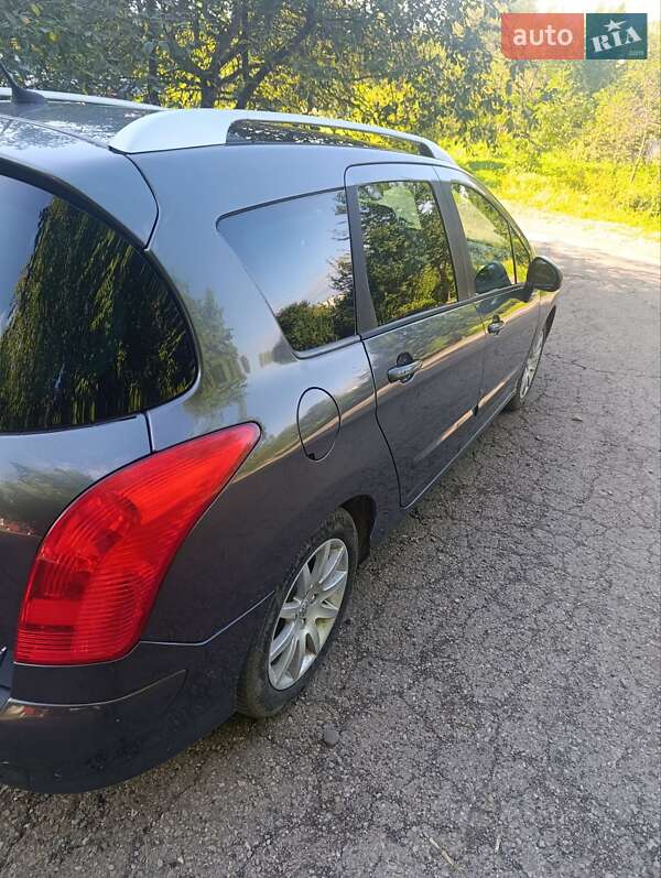 Универсал Peugeot 308 2008 в Бориславе