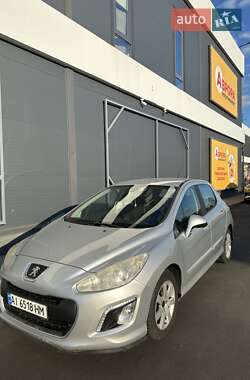 Хэтчбек Peugeot 308 2011 в Киеве